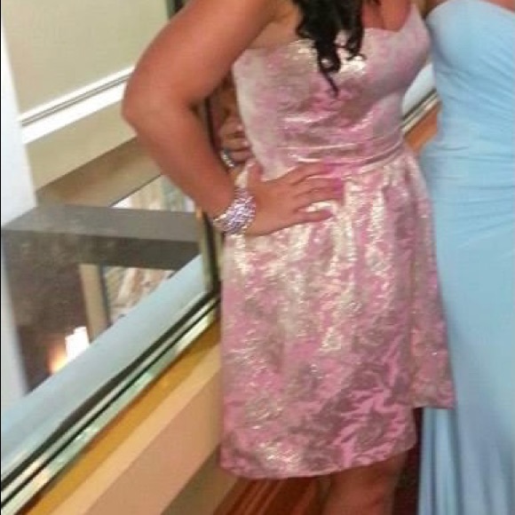 Beautiful dress. Wore once for a wedding. - Picture 2 of 2